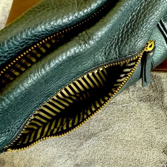 Black Leather Kate Spade Hand Bag - Picture 4 of 9